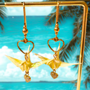 Boucles d’oreilles grues en origami jaune avec un coeur en strass, modèle Izumi hachi