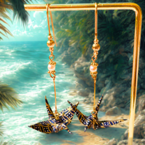 Boucles d’oreilles grues en origami bleu foncé et doré avec des perles synthétiques, modèle Izumi jû-san